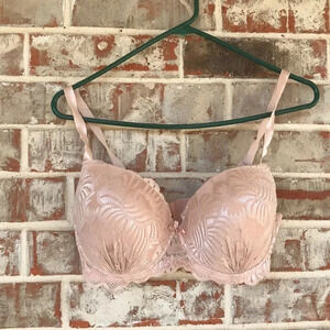 Blush Lace Lightly Padded Underwire Bra
